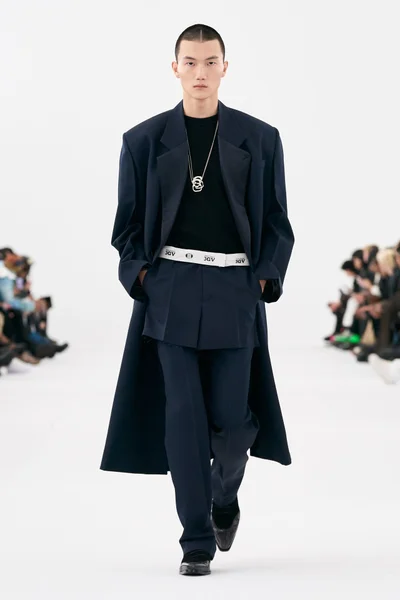 Look 49